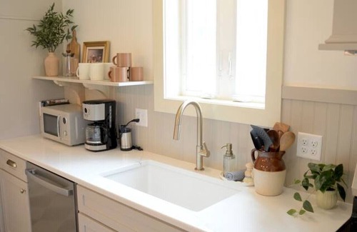 Elizabethtown House | Elizabethtown Guest house|HOT TUB|BBQ