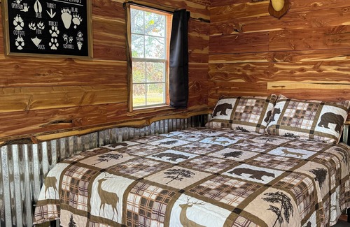 Henryetta Cabin | Elk Camping Cottage at Coble Highland Ranch