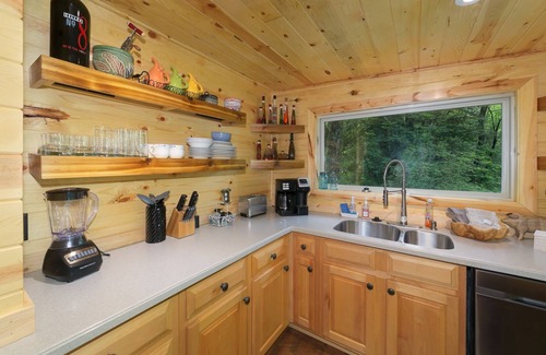 Helen Cabin | Elk Manor - Serene Riverfront Cabin Minutes Away from Helen