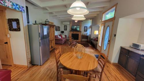 Cherokee House | Elk Ridge - cherokee casino GSMNP
