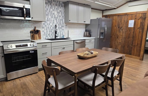 Custer Apartment | Elk Ridge Suite- Charming 2-bedroom suite just minutes from Custer with WiFi