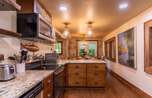 Elk Park House | Elk River Fish Lodge Private Riverfront Paradise on Trophy Trout Water Eagles Nest Access