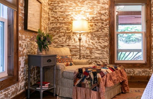 Elk Park House | Elk River Fish Lodge Private Riverfront Paradise on Trophy Trout Water Eagles Nest Access
