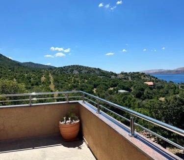 Cesarica Apartment | Ellasol