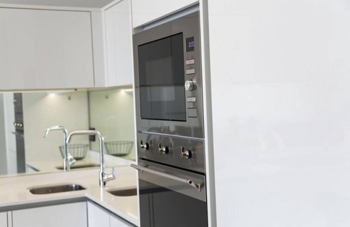 Greater Johannesburg Metropolitan Area Apartment | Ellipse 1 bedroom upmarket apartment