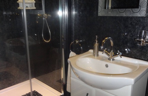 South Shields House | Elmswood Guest House