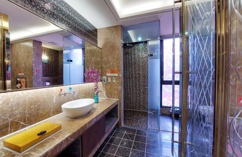 Toufen Hotel | Elysees Motel