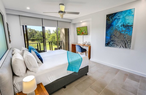 Palm Cove Hotel | Elysium Triton by the Sea