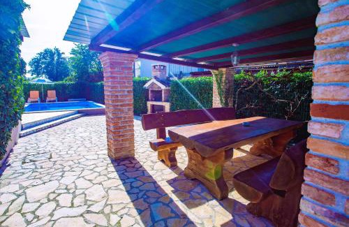 Cancini Apartment | Ema-Dany