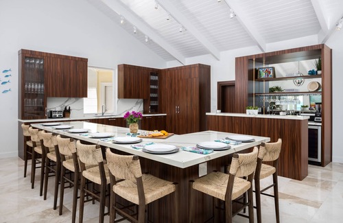 Juba Sound House | Emara West: Luxury Retreat with your own Private Beach