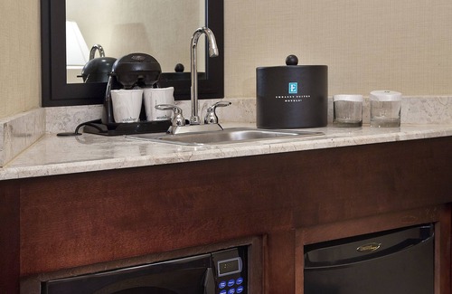 Indianapolis Hotel | Embassy Suites by Hilton Indianapolis North