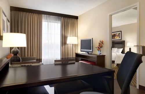 Ridgeland Hotel | Embassy Suites by Hilton Jackson North Ridgeland