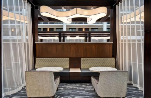 East Syracuse Hotel | Embassy Suites Syracuse