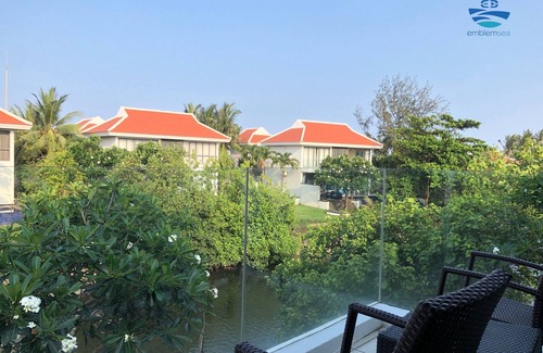 Ngu Hanh Son Villa | Emblemsea 4br at Ocean Resort