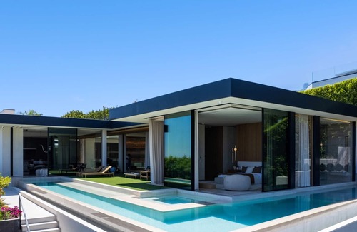 The Bird Streets Villa | Embodies Elegance, Sophistication, and Advanced Technology