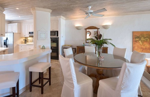 Gibbs Bay Apartment | Emerald Beach 5 | Aspicia