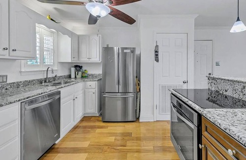 Fort Walton Beach Condo | Emerald Coast Island Vibes!