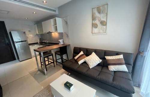 Patong Apartment | Emerald Terrace Condo 10-Family One Bed & Sofa Bed Garden View