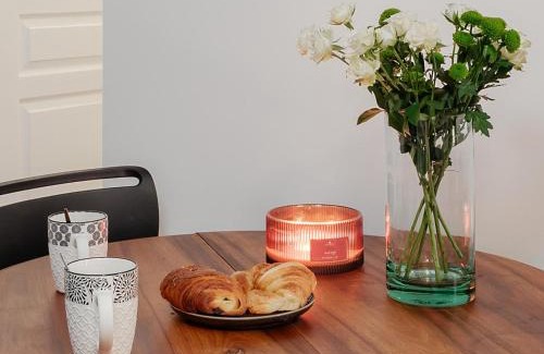 Vieux Vichy Apartment | Emeraude - L'élégance verte du Vieux Vichy