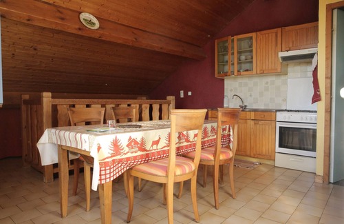 Saint-Pierre Apartment | Emilie Gîte in an old Haut-Jura farmhouse