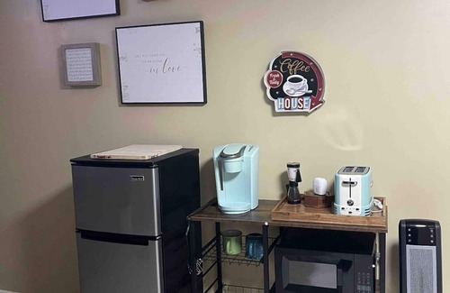 North Central Thousand Oaks Apartment | Emm's Garage Cave