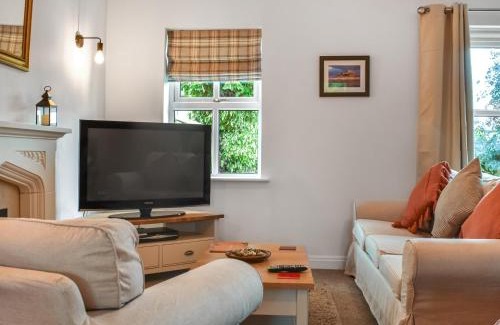 Laneshaw Bridge House | Emmott Cottage