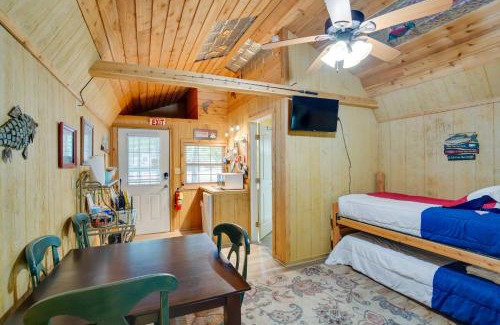 Emory Apartment | Emory Studio Cabin with Lake Fork Boat Access!