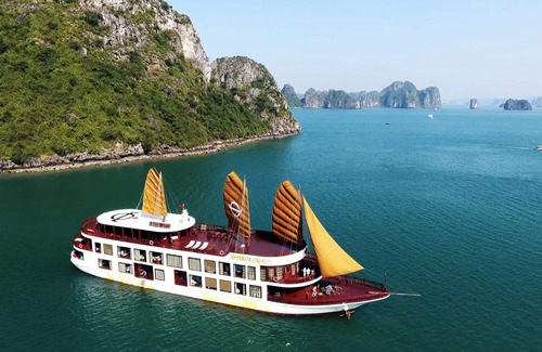 Ha Long Boat Rental | Emperor Cruise Legacy Halong Bay (unique & authentic experience)