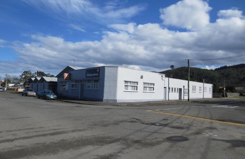 Featherston Hotel | Empire Hotel