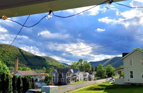 Emporium Apartment | Emporium Hideaway - Peaceful apartment in the mountains of PA