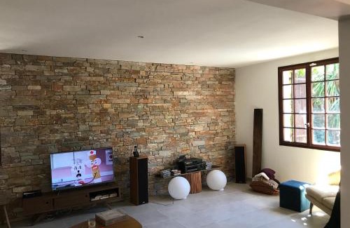 Saze Villa | En Buena Hora