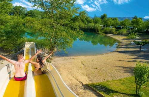 La Roque-d'Antheron House | en Plein Cœur des Alpilles, Mobil Home Dans Camping Familial