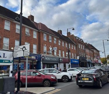 Hillingdon House | En-suite studios near Wembley Stadium