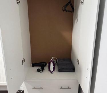 Hillingdon House | En-suite studios near Wembley Stadium