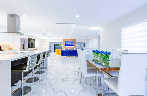Kendale Lakes House | Encanto Luxury Home