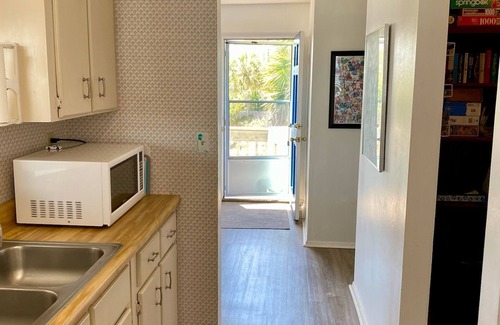 Alligator Point House | Enchanted Cottage Beachfront – Charming Retreat by the Sea!