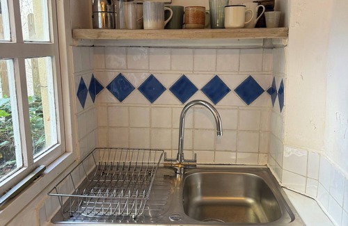 Frome Cottage | Enchanted hidden gem in the hamlet of Frome