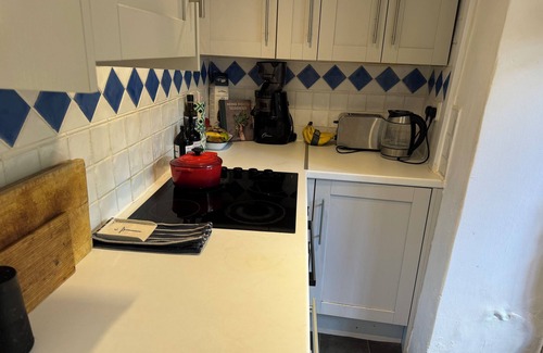 Frome Cottage | Enchanted hidden gem in the hamlet of Frome