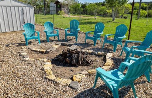 Fredericksburg House | Enchanted Rockview House - 3 Bedroom-Firepit