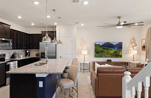 Four Corners House | Enchanted Wonderland 5 BR Townhouse in Windsor Cay Resort by Blue Sky Villas