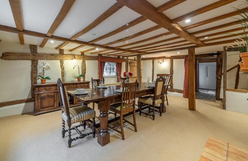 Higham House | Enchanting 16th century thatched cottage in large private park - The Gildhall