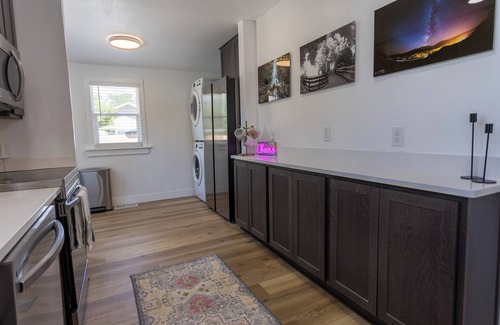 Casper House | Enchanting 2-bedroom house with AC in charming Casper