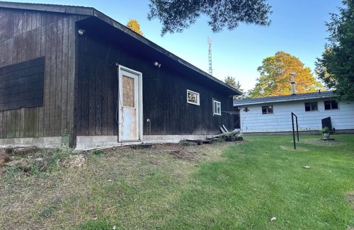 Butternut House | Enchanting 3-bdrm house in Butternut with trail access and fishing nearby!