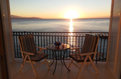 Velilla-Taramay Apartment | Enchanting apartment, 1st beach line, panoramic views, parking, fast internet