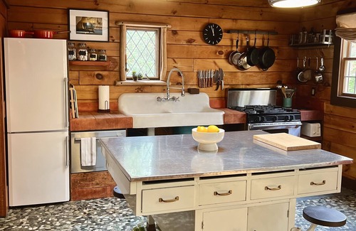 Fryeburg House | Enchanting Cabin close to N. Conway Kayaking, Hiking, Skiing