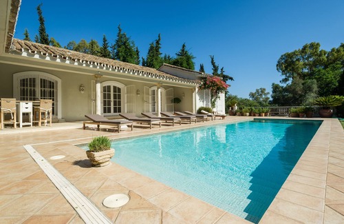 Benahavis Villa | Enchanting, luxury family home with pool close to beach and golf