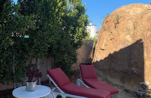 Canoga Park Apartment | Enchanting private studio top of the mountain in Chatsworth
