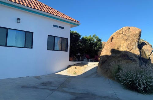 Canoga Park Apartment | Enchanting private studio top of the mountain in Chatsworth