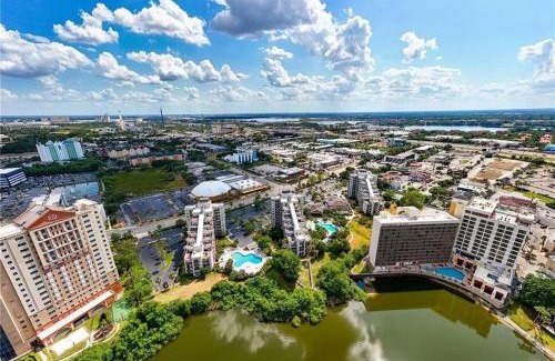 Florida Center House | Enclave Skyline condo Near Universal