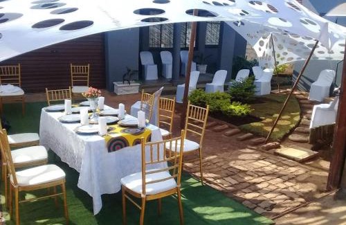 UPhongolo House | Encome Guest House